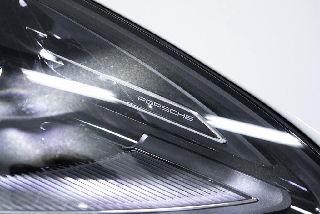 Thumbnail: 2026 Porsche Macan - 33