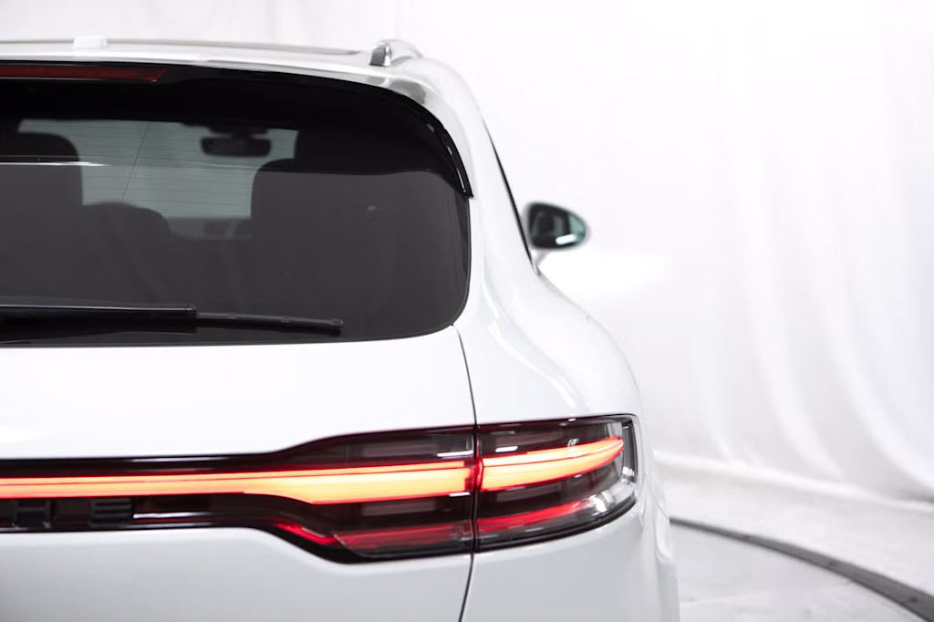 Thumbnail: 2026 Porsche Macan - 24