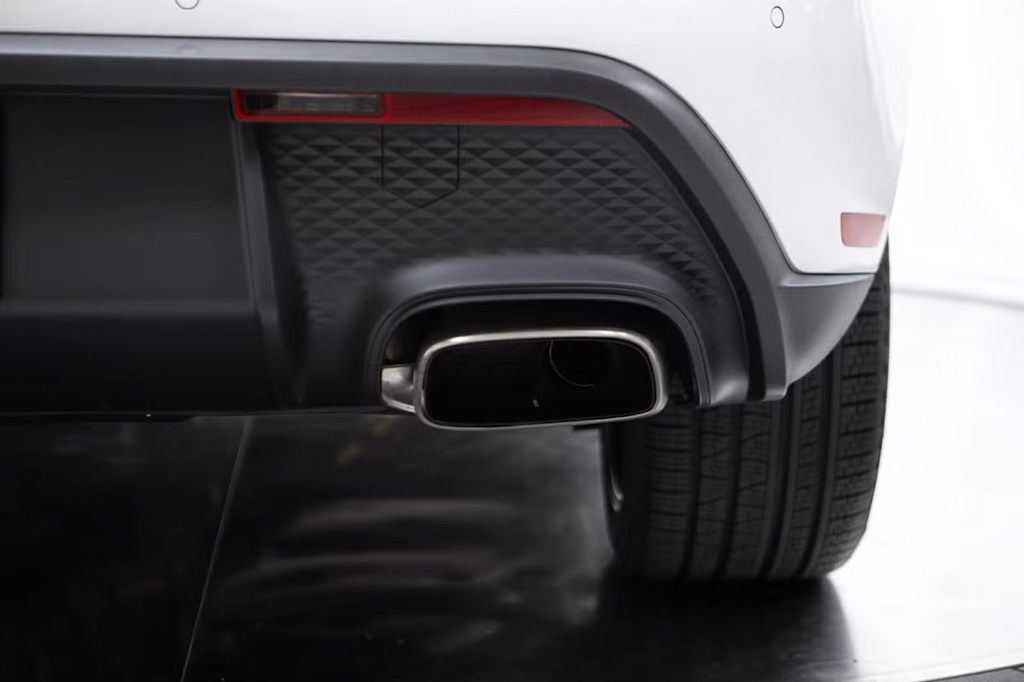Thumbnail: 2026 Porsche Macan - 23