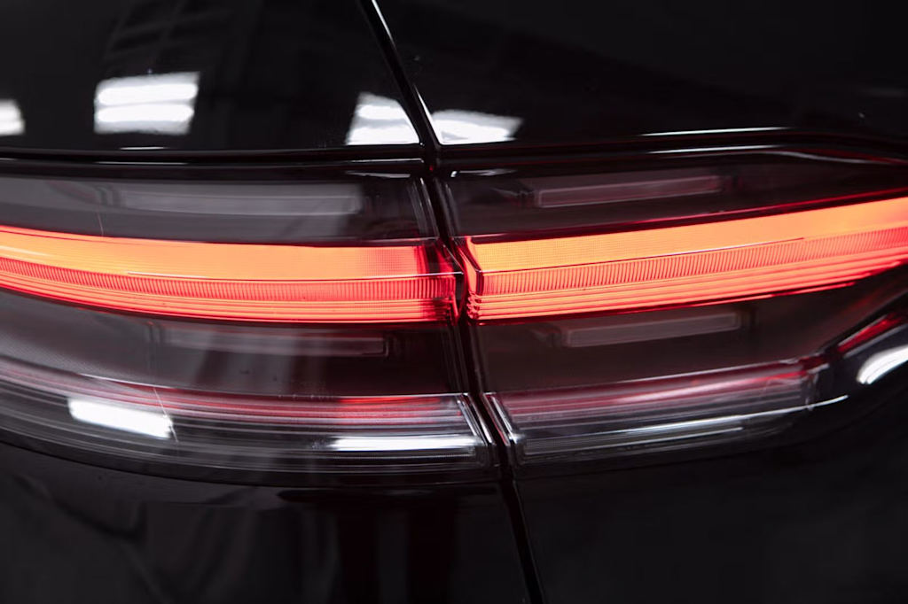 Thumbnail: 2026 Porsche Macan - 23