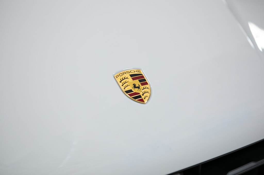 Thumbnail: 2026 Porsche Macan - 22