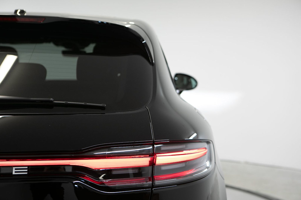 Thumbnail: 2026 Porsche Macan - 39