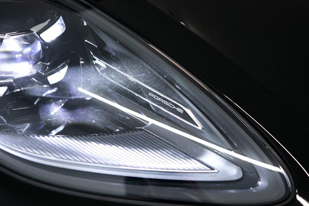 Thumbnail: 2026 Porsche Macan - 22