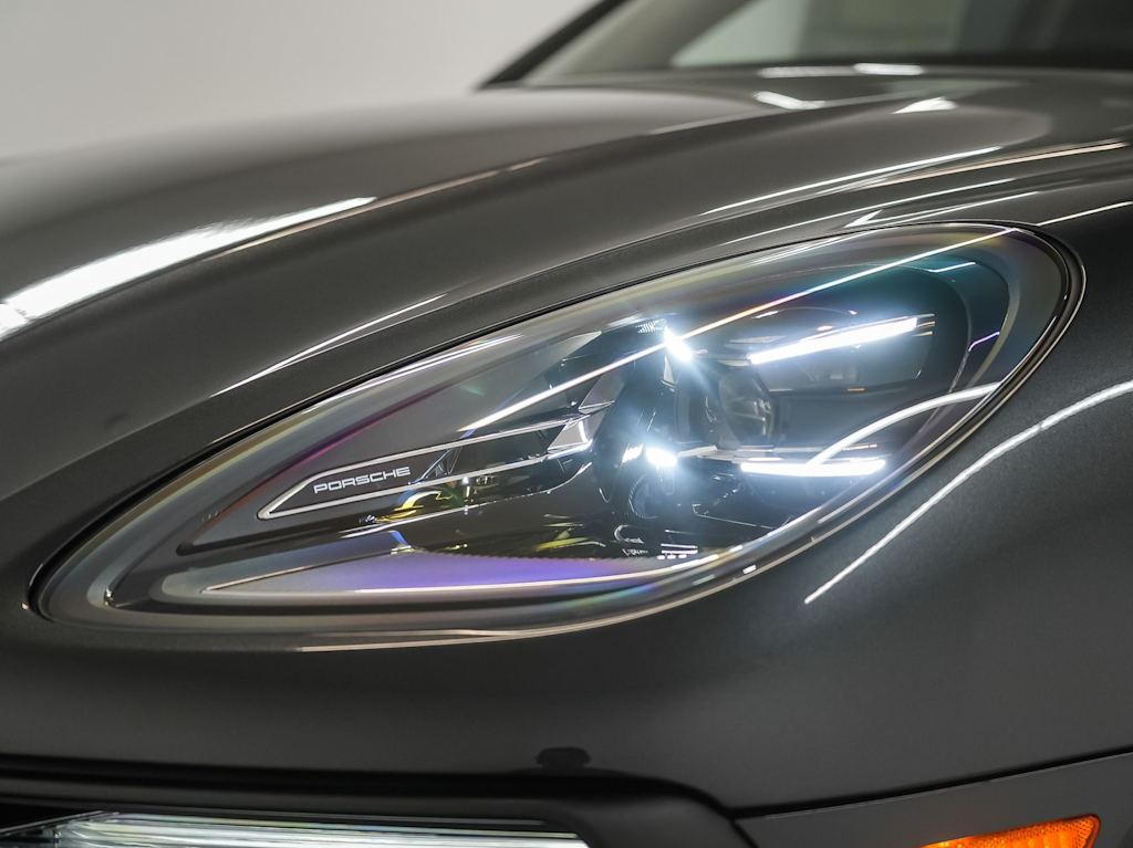 Thumbnail: 2026 Porsche Macan - 22