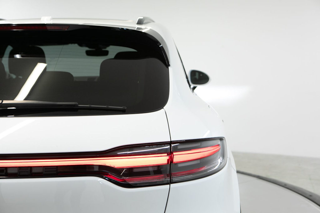 Thumbnail: 2023 Porsche Macan - 38
