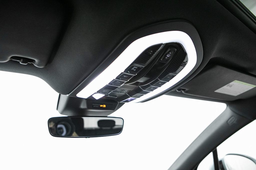 Thumbnail: 2024 Porsche Macan - 34