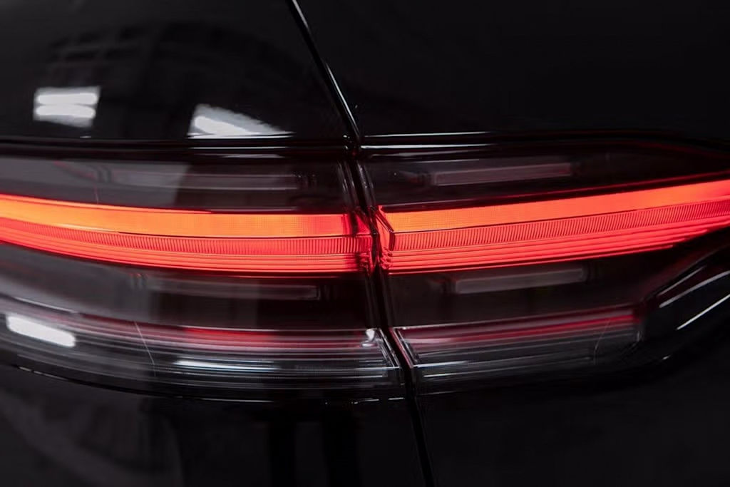 Thumbnail: 2025 Porsche Macan - 34