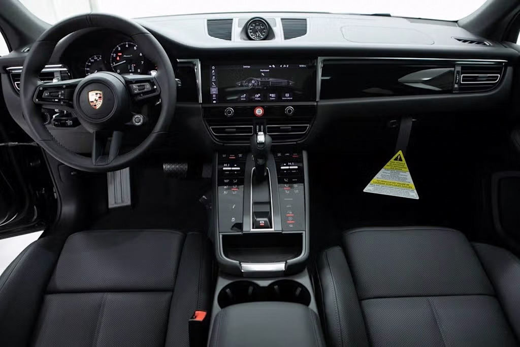 Thumbnail: 2025 Porsche Macan - 9