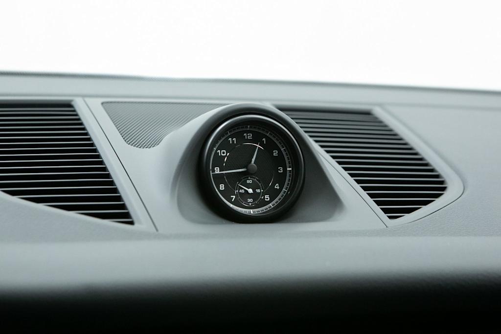 Thumbnail: 2026 Porsche Macan - 28