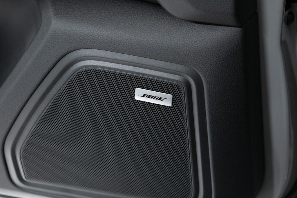 Thumbnail: 2026 Porsche Macan - 15