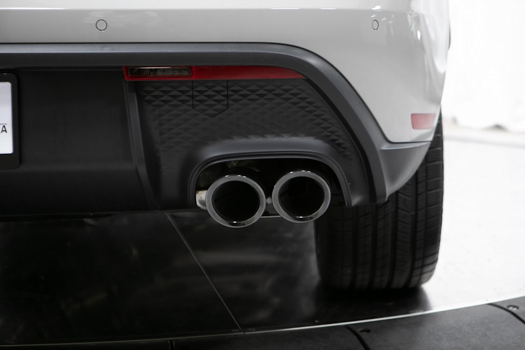 Thumbnail: 2026 Porsche Macan - 38