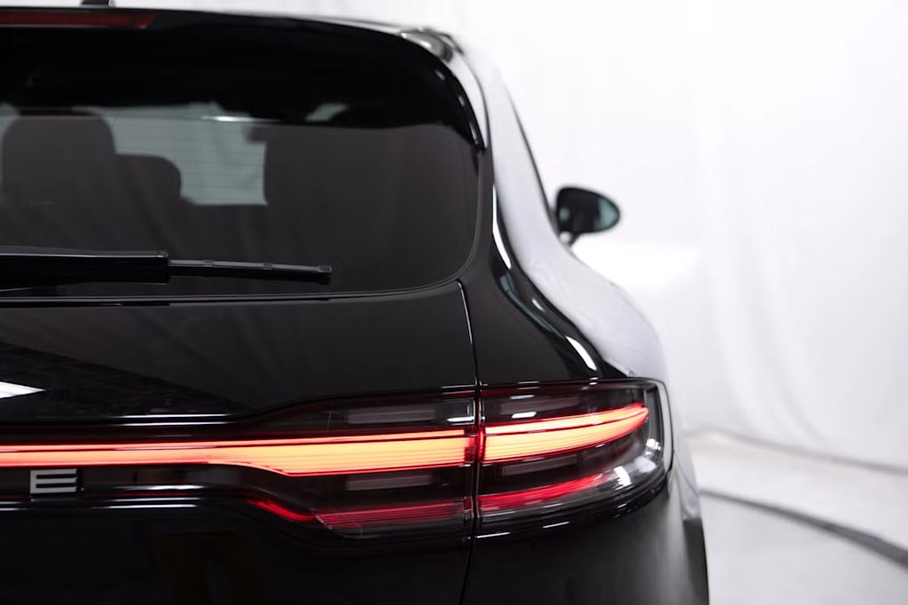 Thumbnail: 2026 Porsche Macan - 23