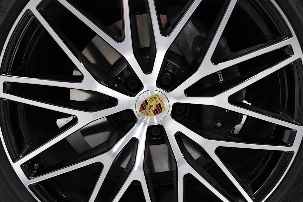 Thumbnail: 2026 Porsche Macan - 8