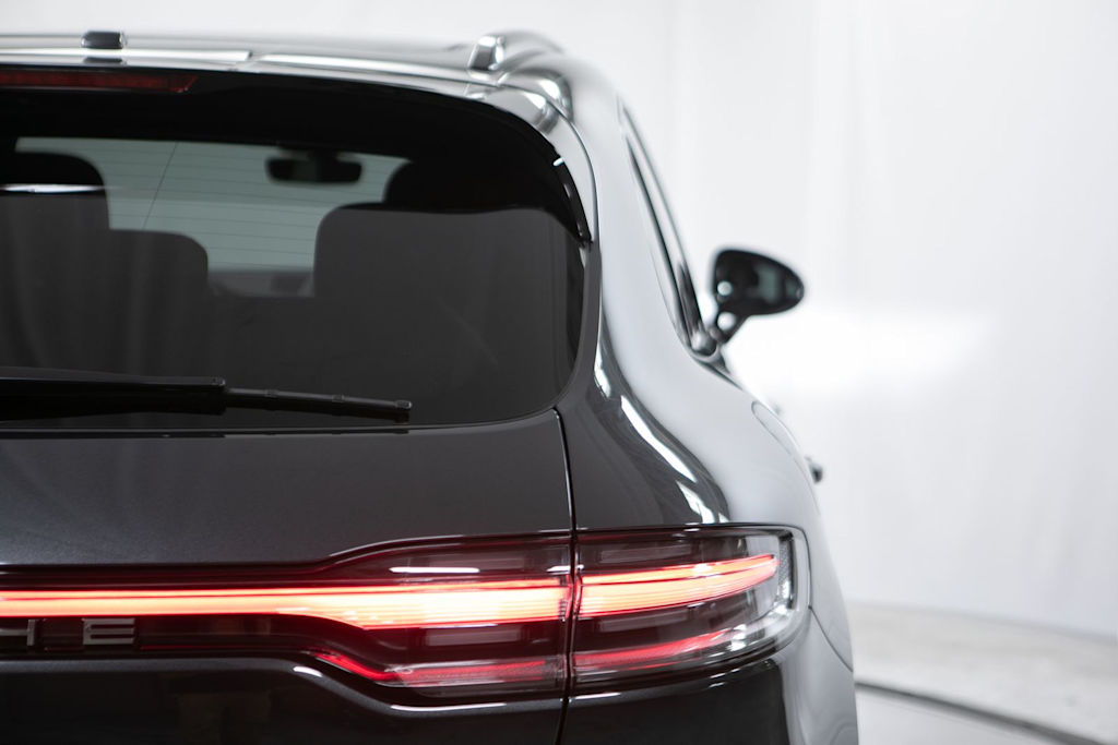 Thumbnail: 2026 Porsche Macan - 26