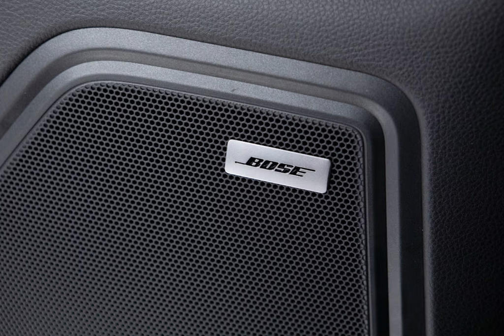 Thumbnail: 2026 Porsche Macan - 14