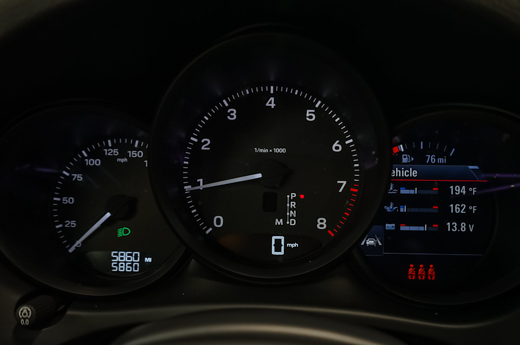 Thumbnail: 2026 Porsche Macan - 18