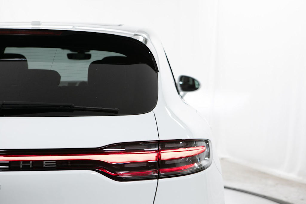 Thumbnail: 2026 Porsche Macan - 25