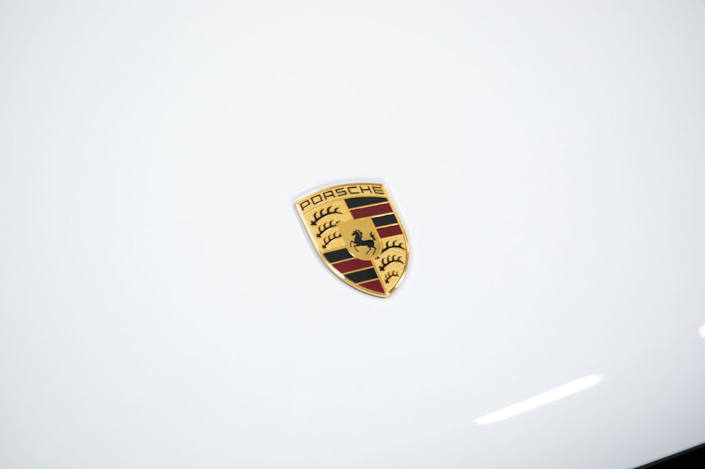 Thumbnail: 2026 Porsche Macan - 21