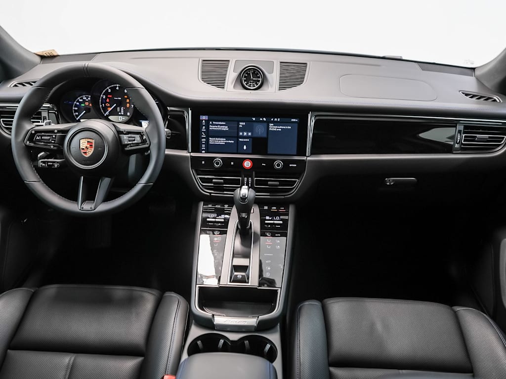 Thumbnail: 2026 Porsche Macan - 9