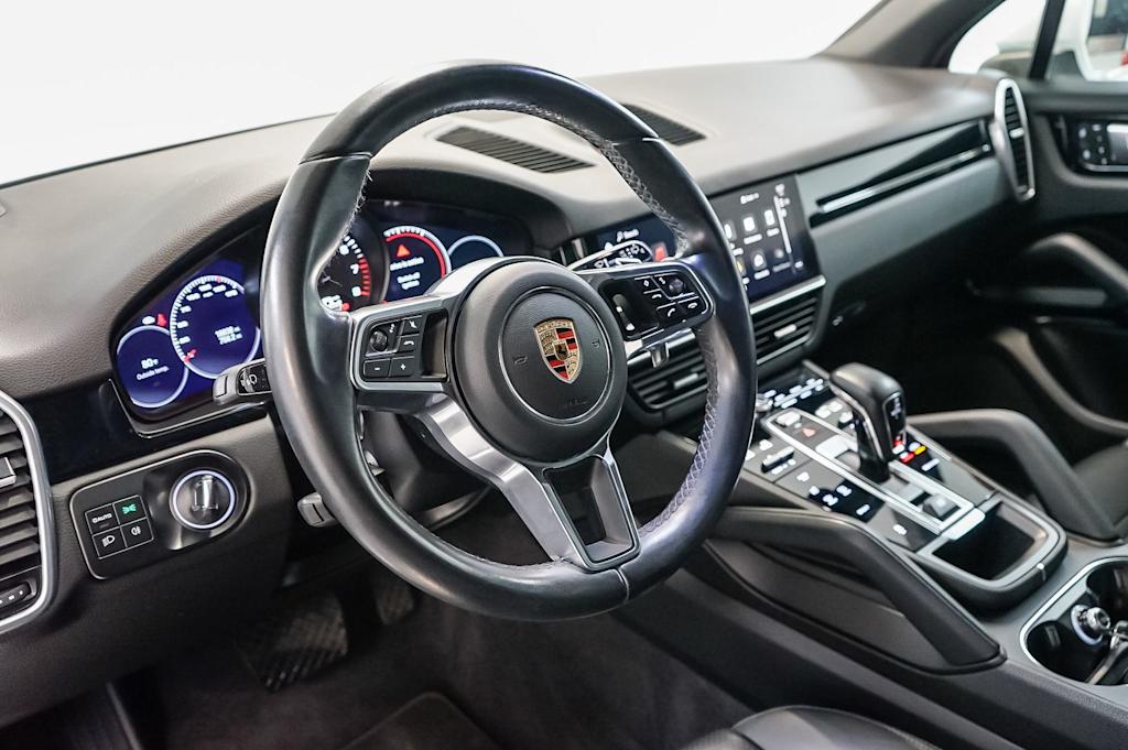 Thumbnail: 2023 Porsche Cayenne - 2