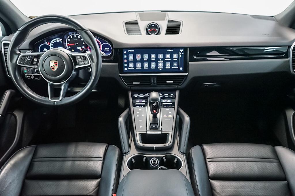 Thumbnail: 2023 Porsche Cayenne - 10