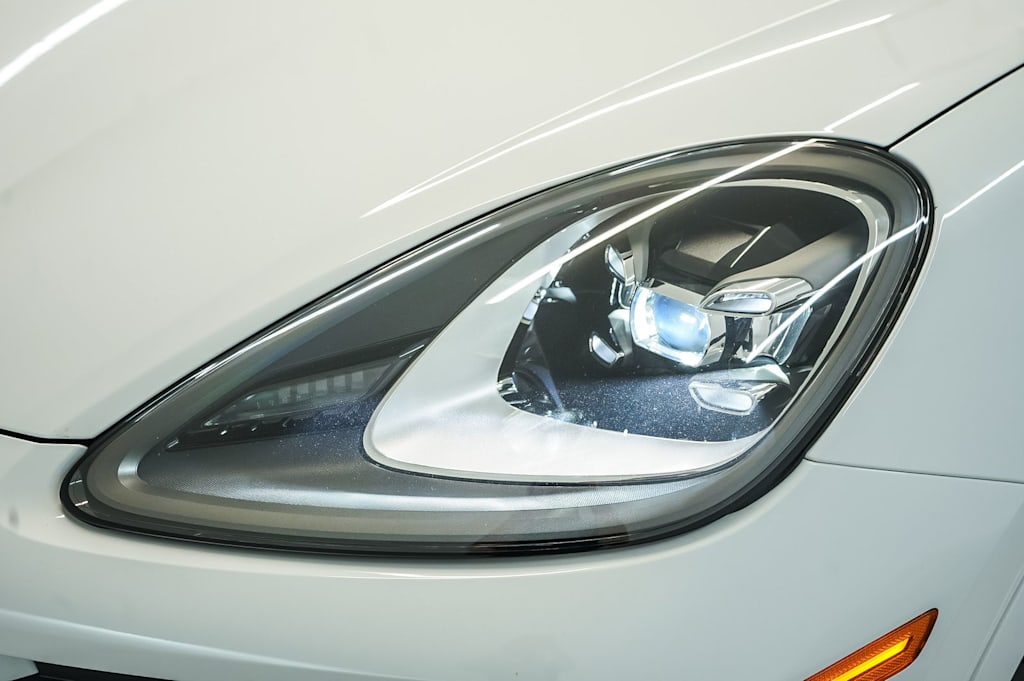 Thumbnail: 2023 Porsche Cayenne - 25