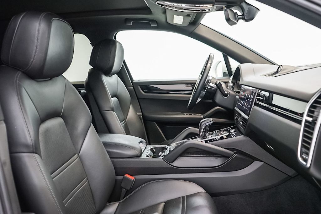 Thumbnail: 2023 Porsche Cayenne - 12