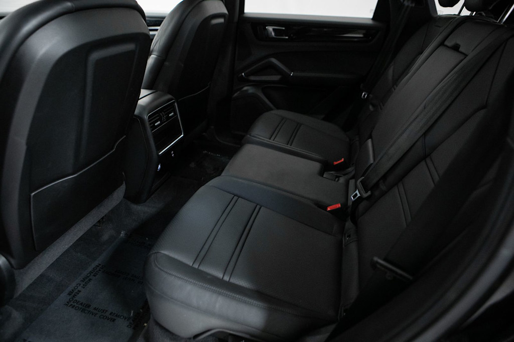Thumbnail: 2023 Porsche Cayenne - 10