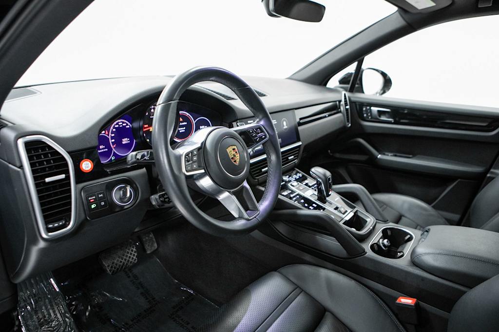 Thumbnail: 2023 Porsche Cayenne - 2