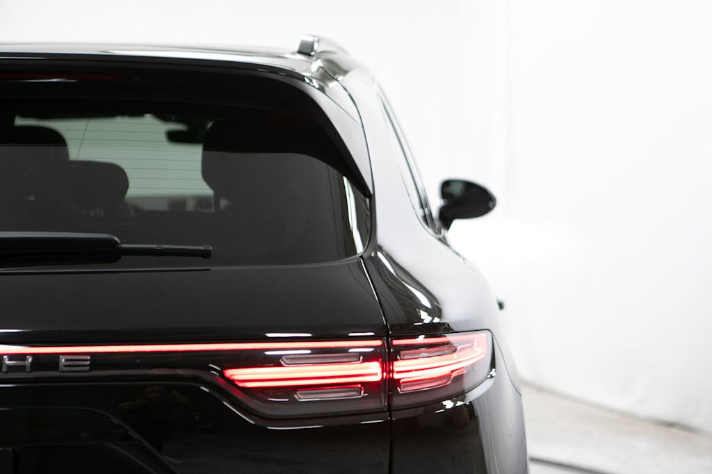 Thumbnail: 2023 Porsche Cayenne - 25