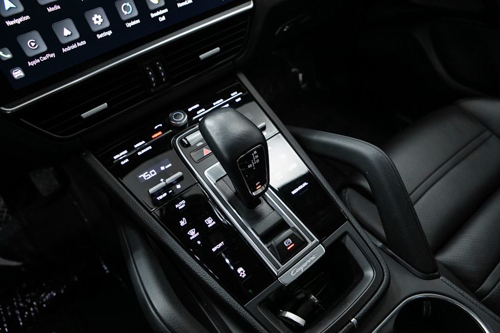 Thumbnail: 2023 Porsche Cayenne - 13
