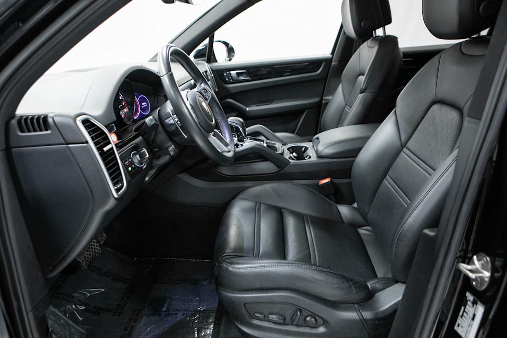 Thumbnail: 2023 Porsche Cayenne - 9