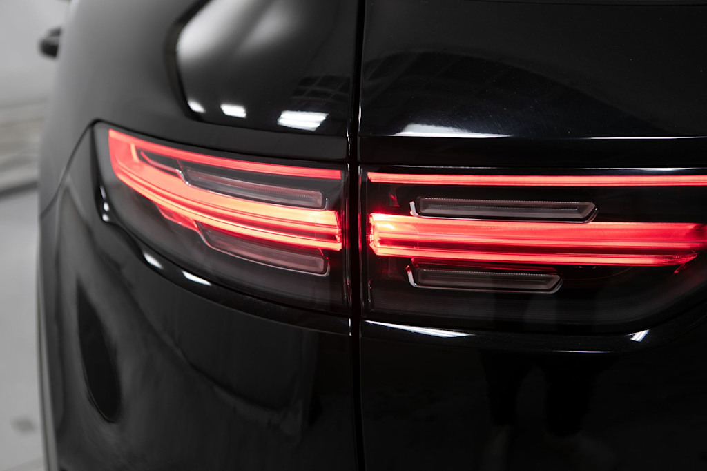 Thumbnail: 2023 Porsche Cayenne - 22