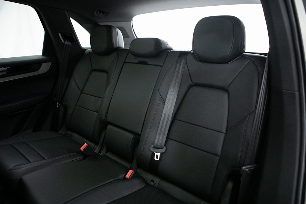 Thumbnail: 2026 Porsche Cayenne - 31