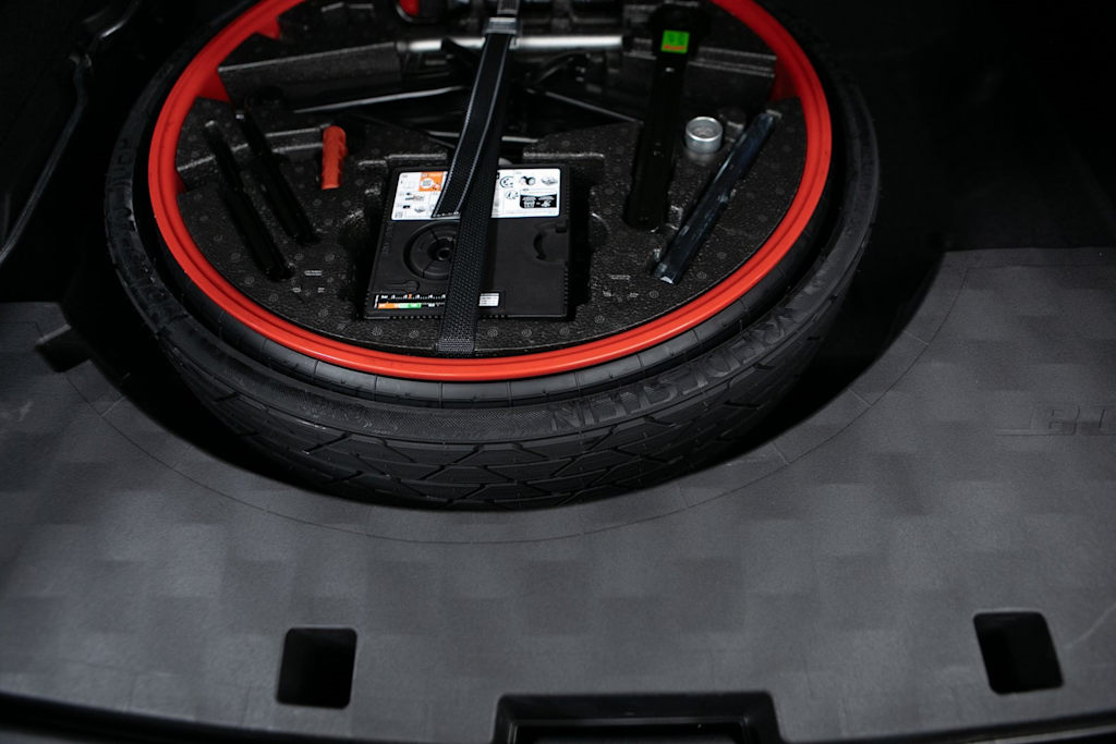 Thumbnail: 2026 Porsche Cayenne - 33