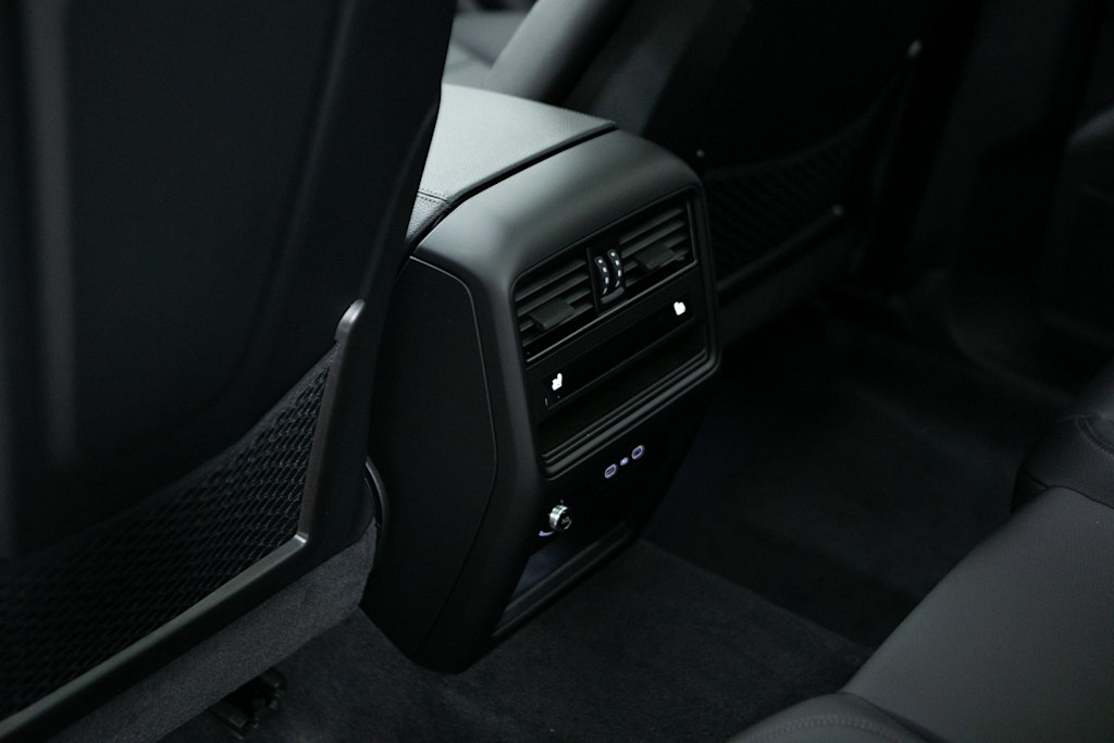 Thumbnail: 2026 Porsche Cayenne - 29