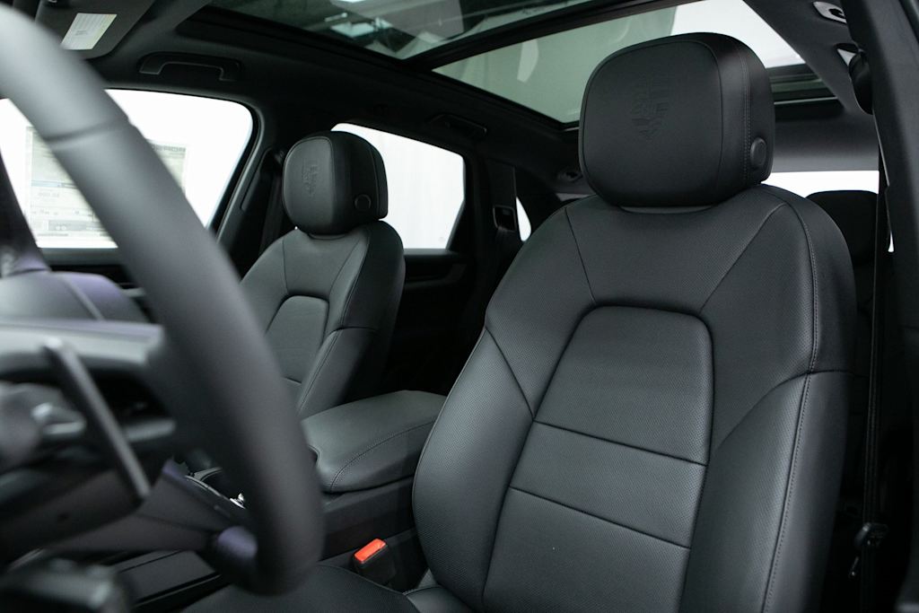 Thumbnail: 2026 Porsche Cayenne - 7