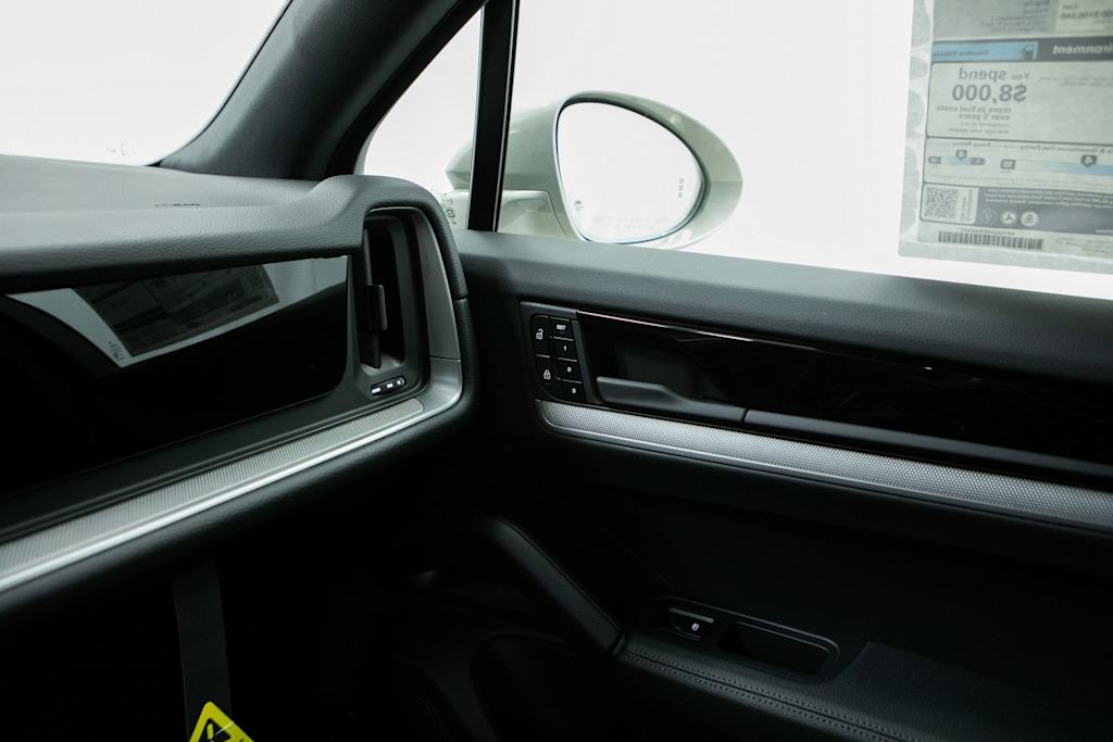 Thumbnail: 2026 Porsche Cayenne - 27