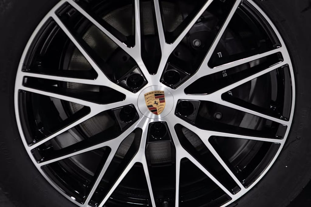 Thumbnail: 2026 Porsche Cayenne - 6