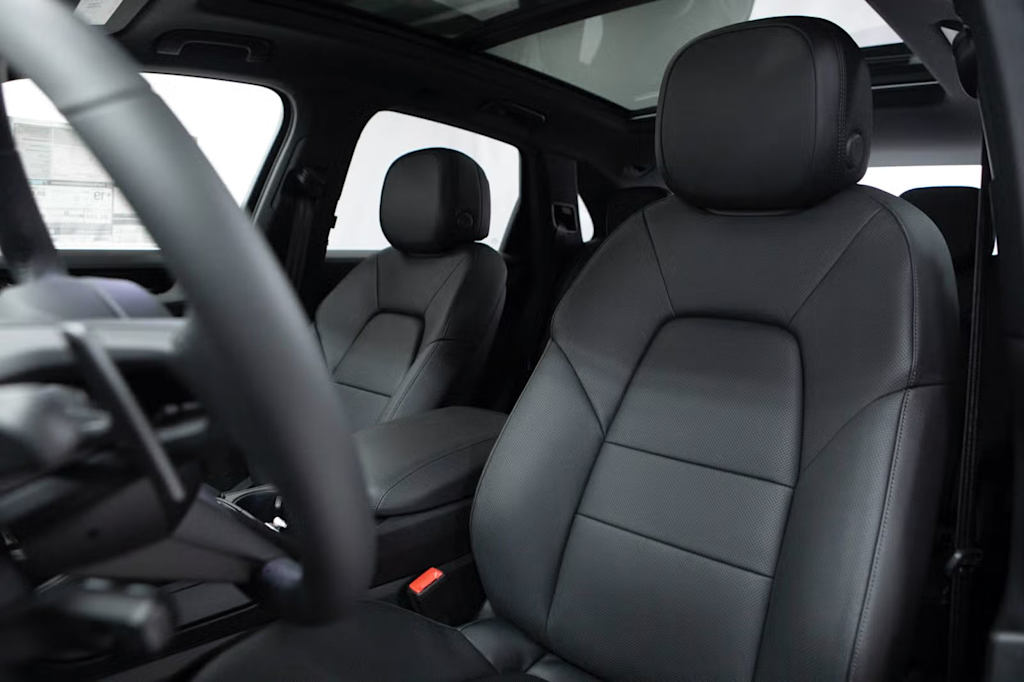 Thumbnail: 2026 Porsche Cayenne - 8
