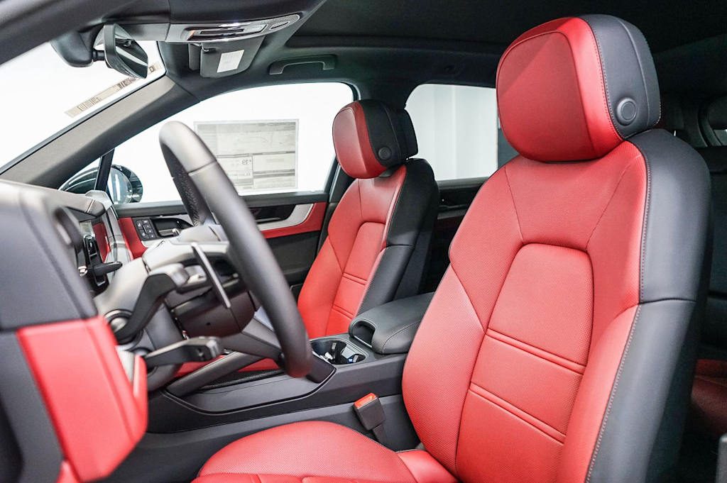 Thumbnail: 2026 Porsche Cayenne - 28