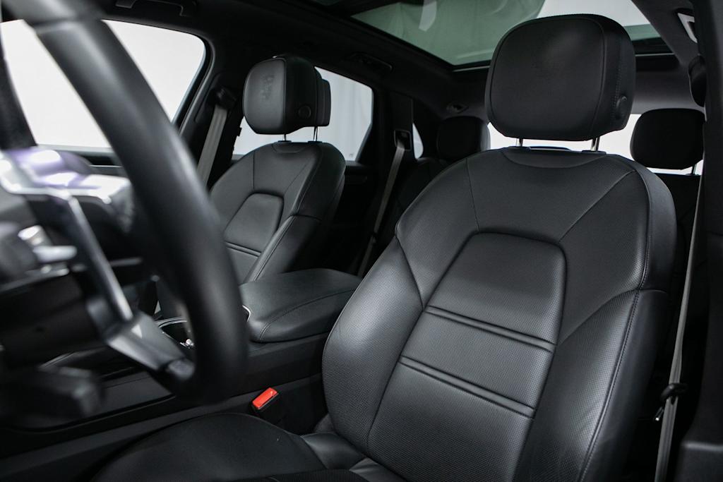 Thumbnail: 2023 Porsche Cayenne - 8