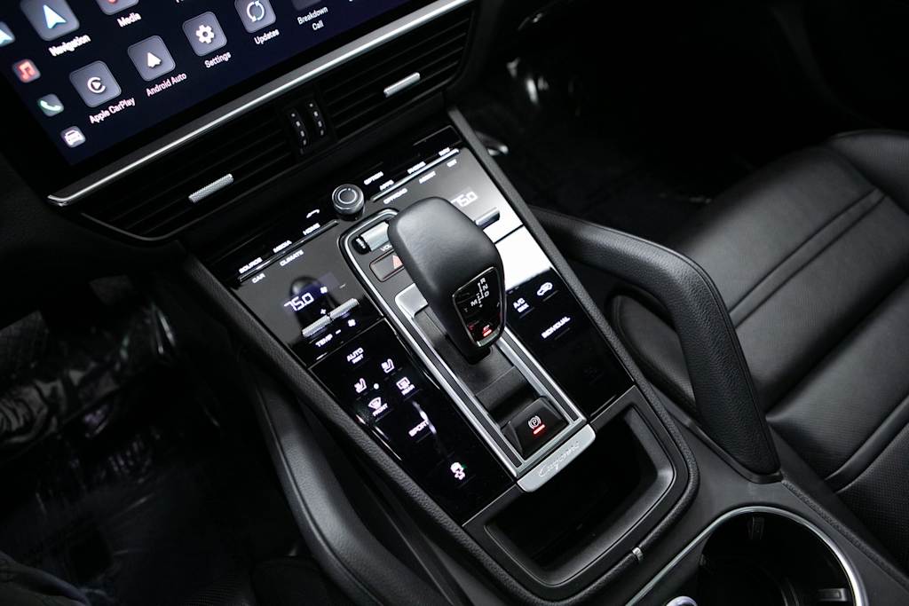 Thumbnail: 2023 Porsche Cayenne - 13