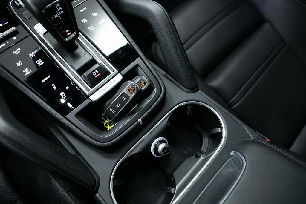 Thumbnail: 2023 Porsche Cayenne - 26