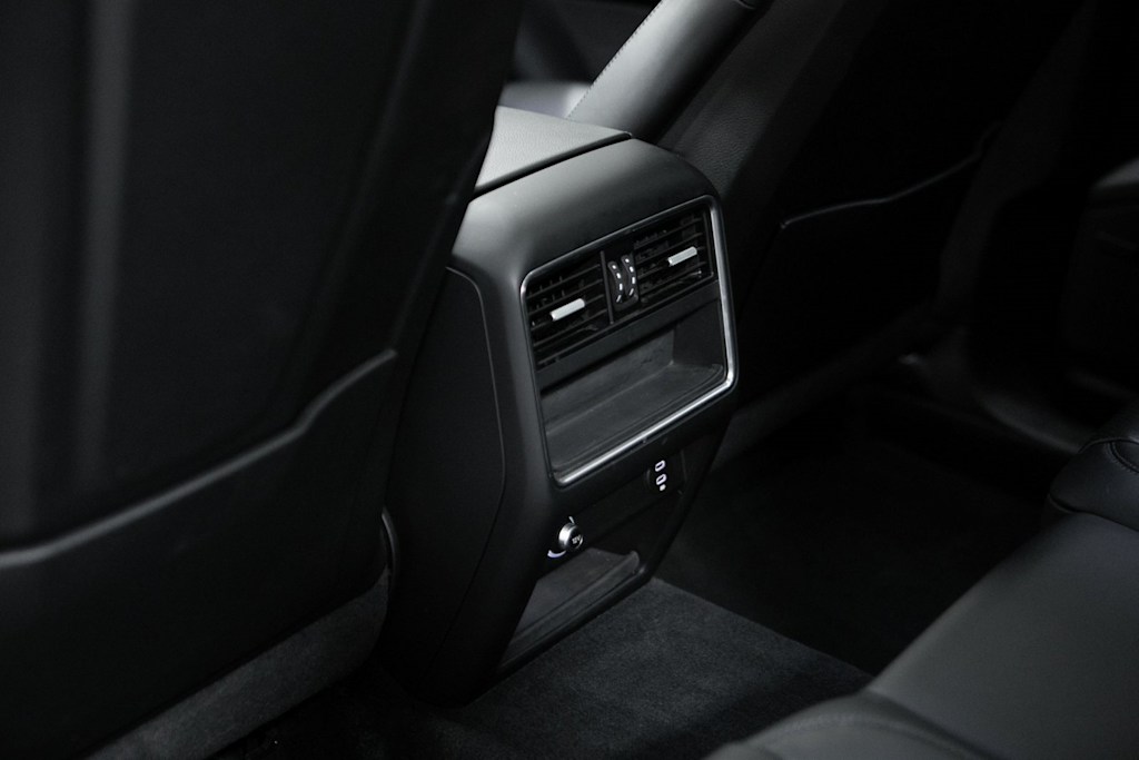 Thumbnail: 2023 Porsche Cayenne - 29