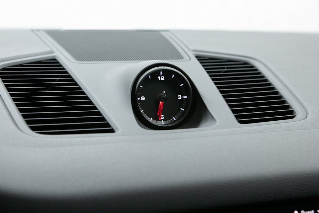 Thumbnail: 2023 Porsche Cayenne - 28