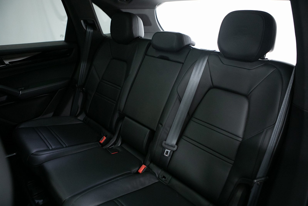 Thumbnail: 2023 Porsche Cayenne - 31