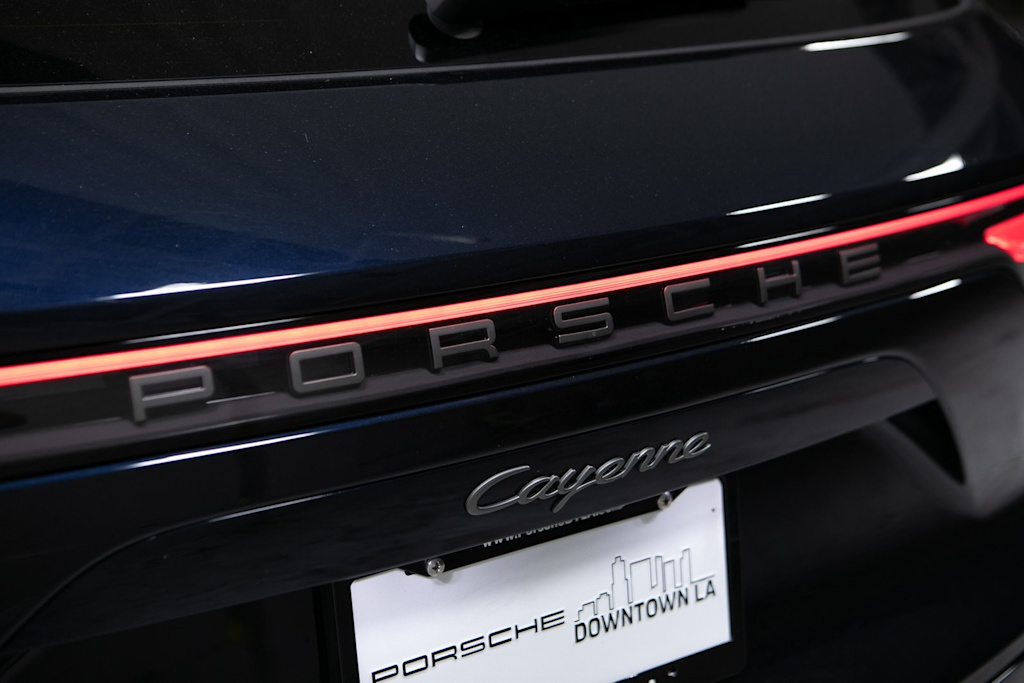 Thumbnail: 2023 Porsche Cayenne - 35