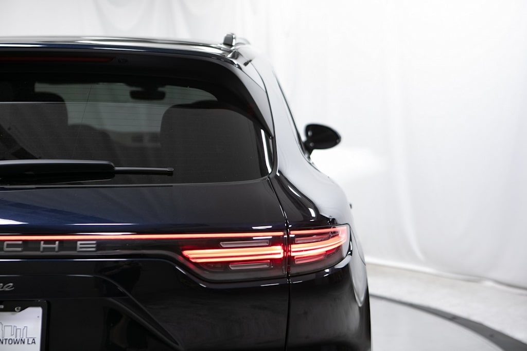 Thumbnail: 2023 Porsche Cayenne - 37