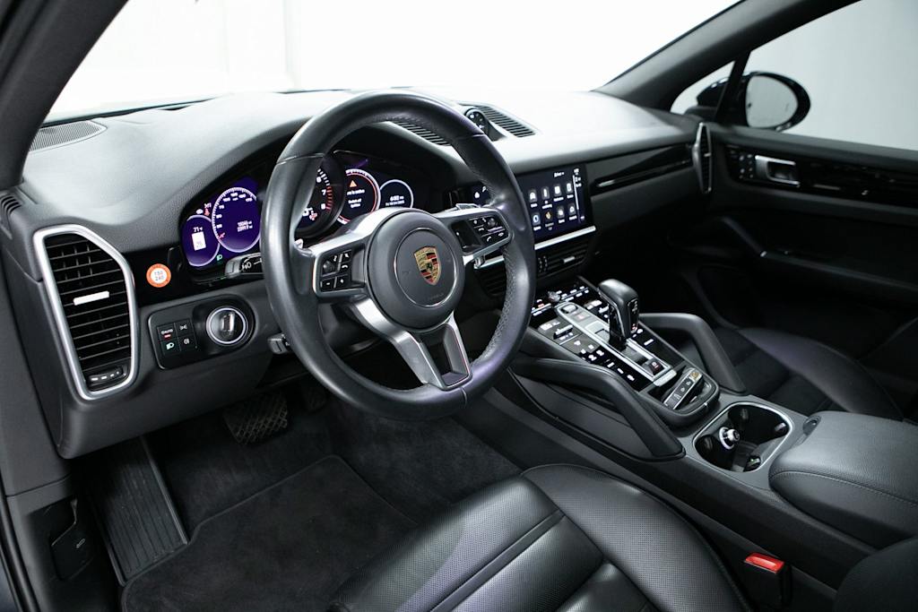 Thumbnail: 2023 Porsche Cayenne - 2